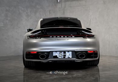 Porsche 911 Carrera S 2021 Prata GT