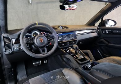 Porsche Cayenne Turbo GT 2023 Chromite Black Metallic