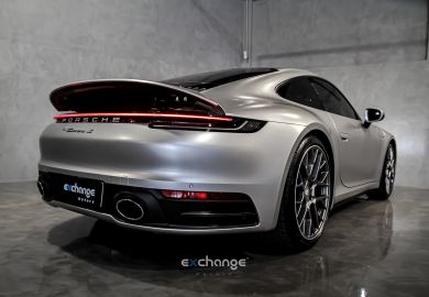 Porsche 911 Carrera S 2021 Prata GT