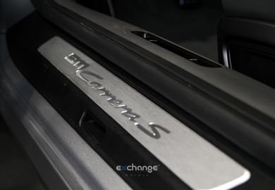 Porsche 911 Carrera S 2021 Prata GT