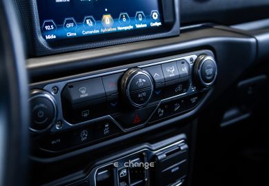 Jeep Wrangler Sahara Unlimited 2020 Preto