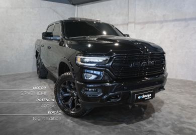 RAM 1500 Limited Night Edition HEMI 5.7